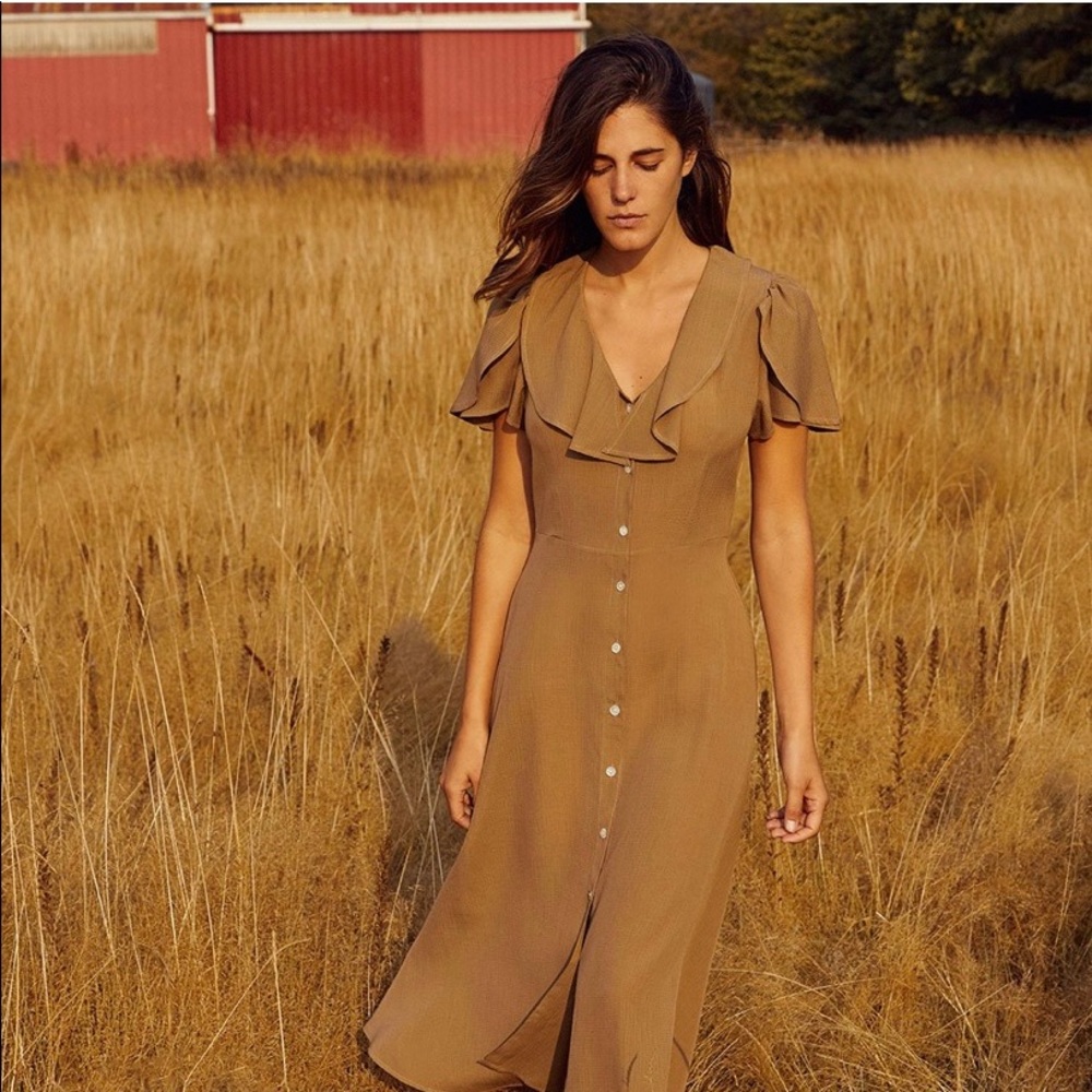 ISO Christy Dawn Daisy Dress in Praline Size M